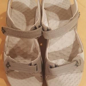 Women's Columbia Sandal - Size 8